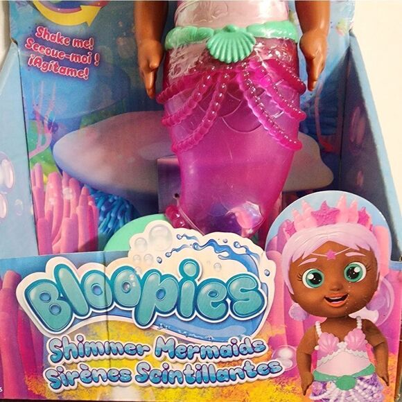 Bloopies Mermaids - Lexie Mermaid Doll With Removable Color Change Magic Tail - Picture 3 of 4